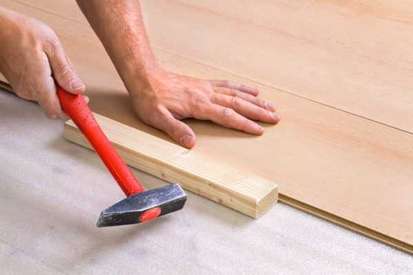 Как стелить ламинат на деревянный пол